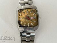 TITAN AUTOMATIC SWISS MADE RARE WITHOUT GLASS WORKS WITHOUT WARRANTY