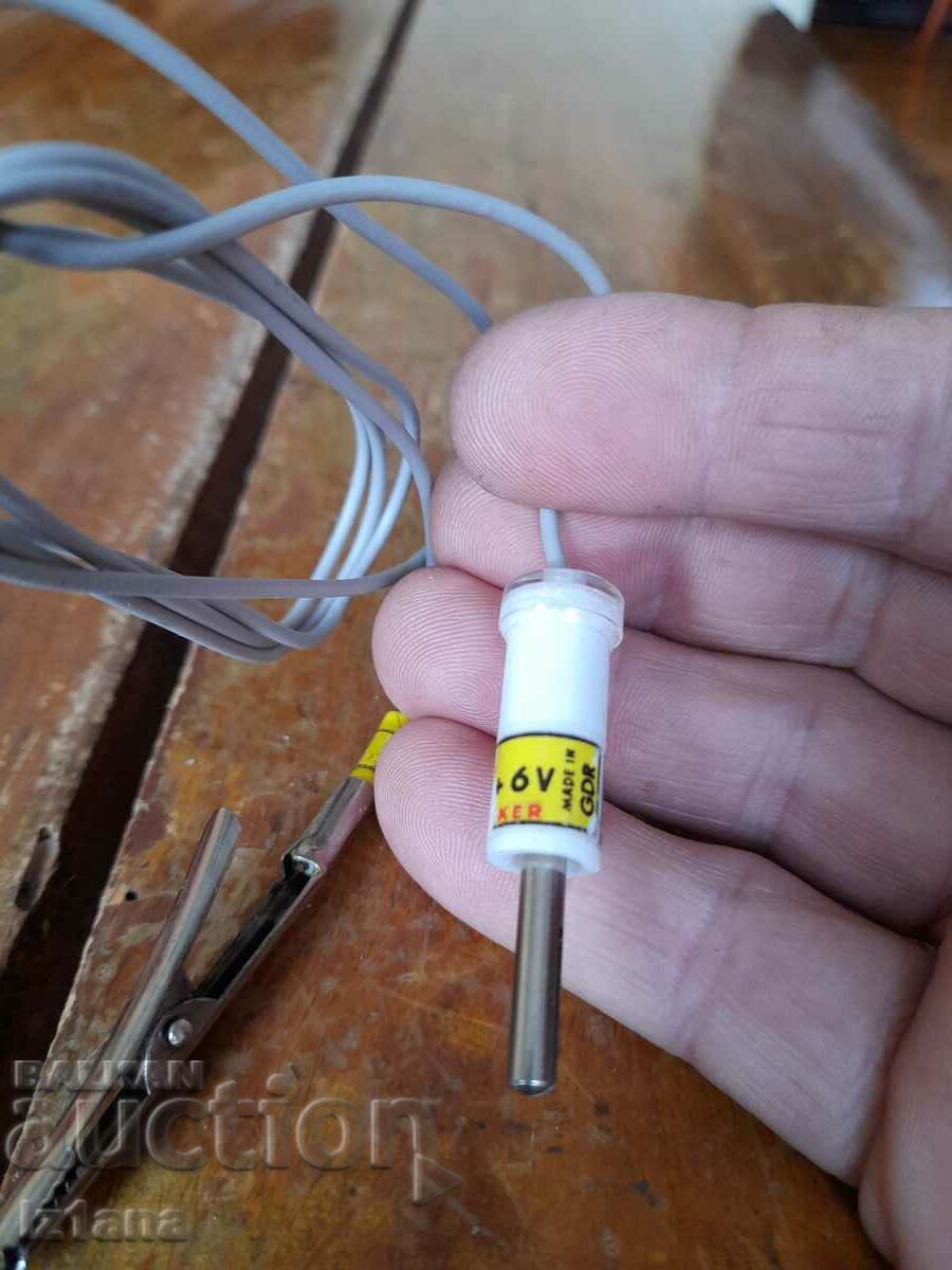 Auction Old electrical tester 6V Auction Old electrical tester 6V
