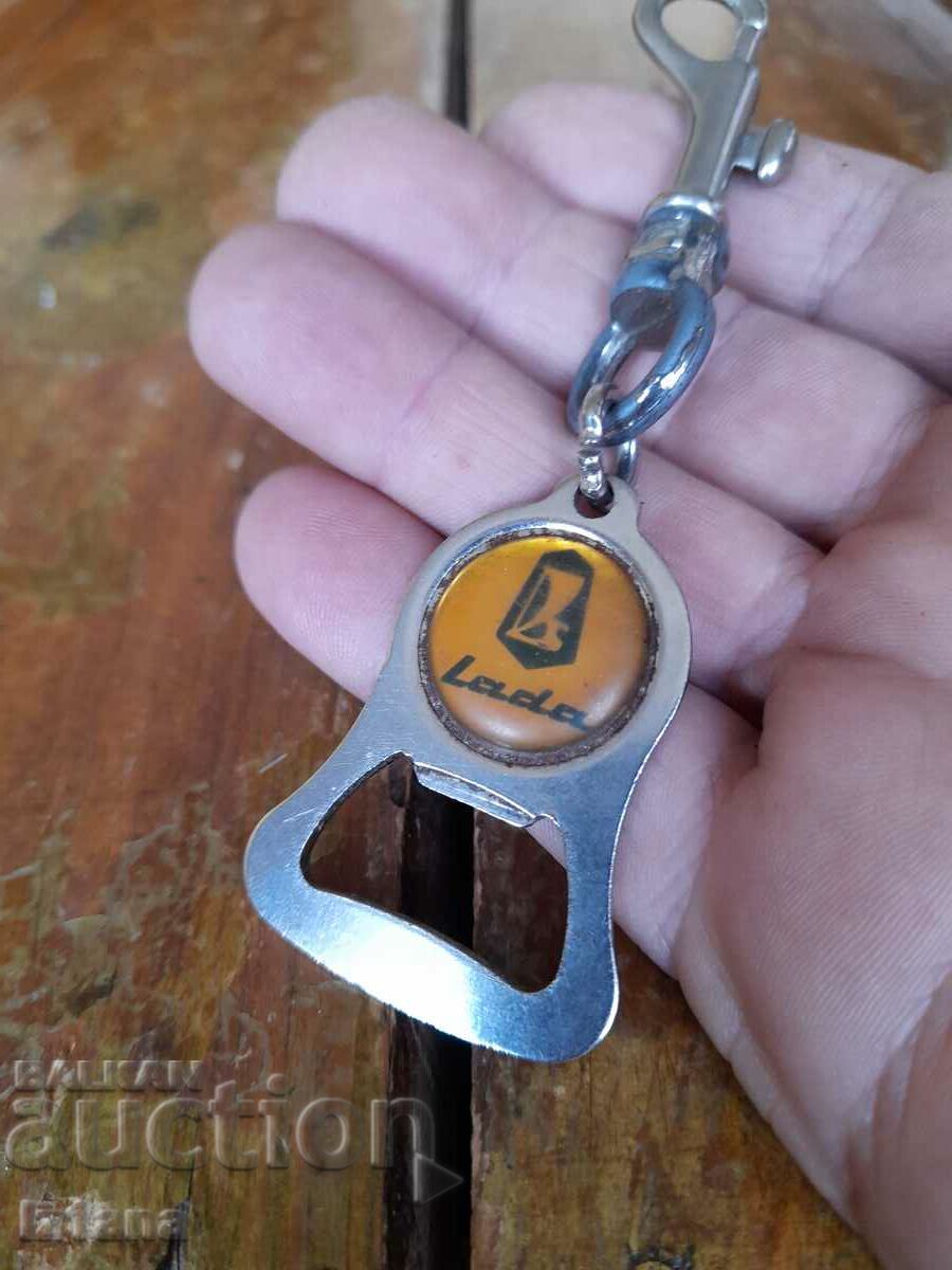 Παλιά κλειδοθήκη.ανοιχτήρι Lada, VAZ με τιμή 32.00 BGN | € 16.36 Παλιά κλειδοθήκη.ανοιχτήρι Lada, VAZ με τιμή 32.00 BGN | € 16.36