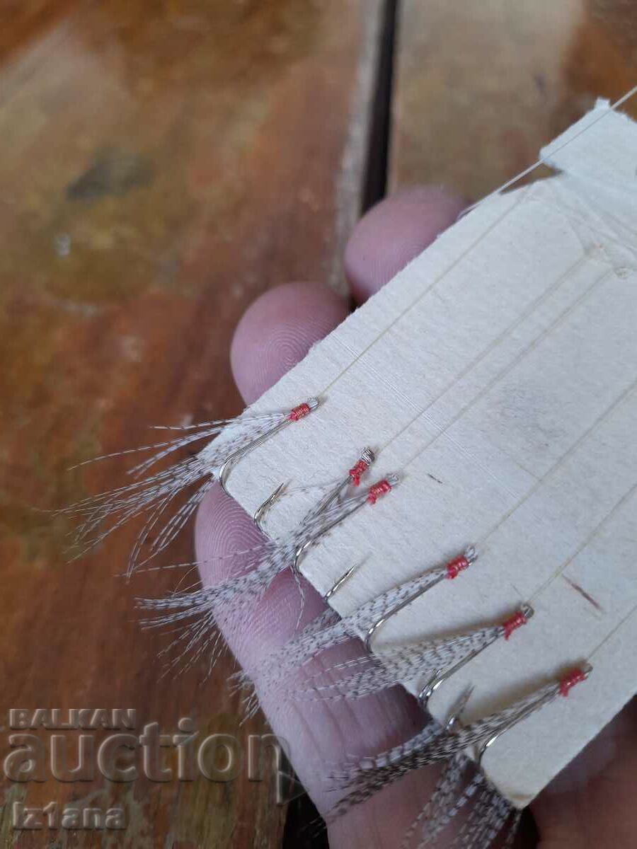Old fishing flies with price 75.00 BGN | € 38.35 Old fishing flies with price 75.00 BGN | € 38.35