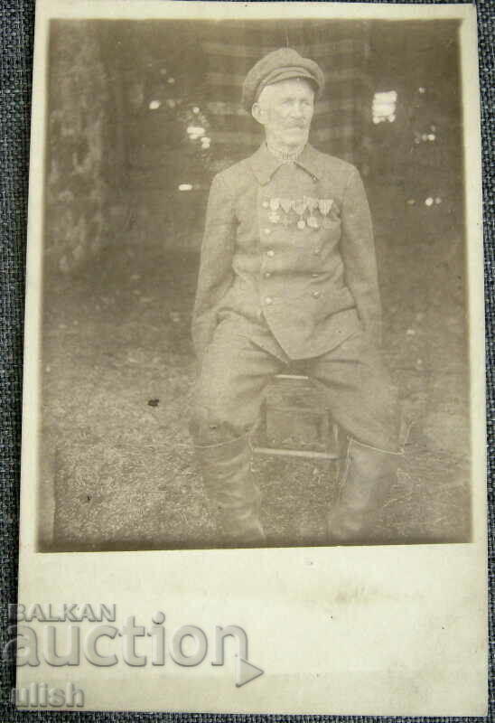 An old photo of the militiaman Dragan Tsachev's photo card