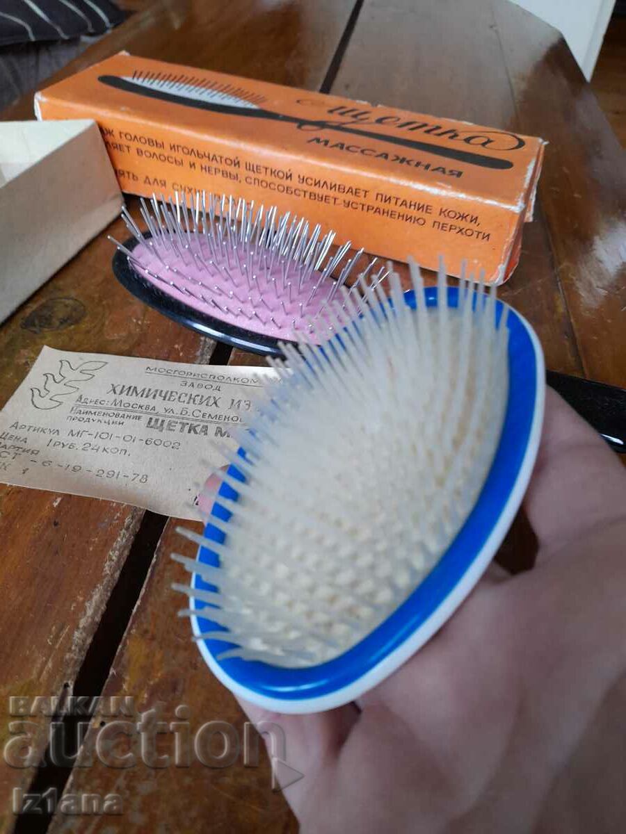 Auction  Old hair massage brush, head