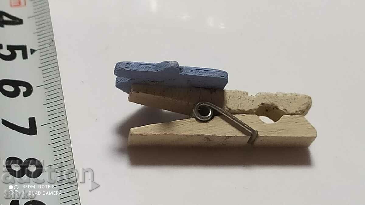 Decoration clip with house with price 0.06 BGN | € 0.03 Decoration clip with house with price 0.06 BGN | € 0.03