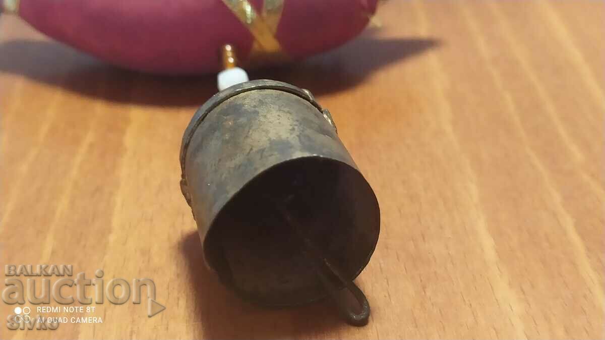 A bell, a clap of brass - 5 A bell, a clap of brass - 5