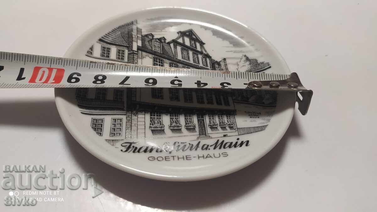 Farfurie cu suvenir din Frankfurt pe Main cu preț 0.99 BGN | € 0.51 Farfurie cu suvenir din Frankfurt pe Main cu preț 0.99 BGN | € 0.51