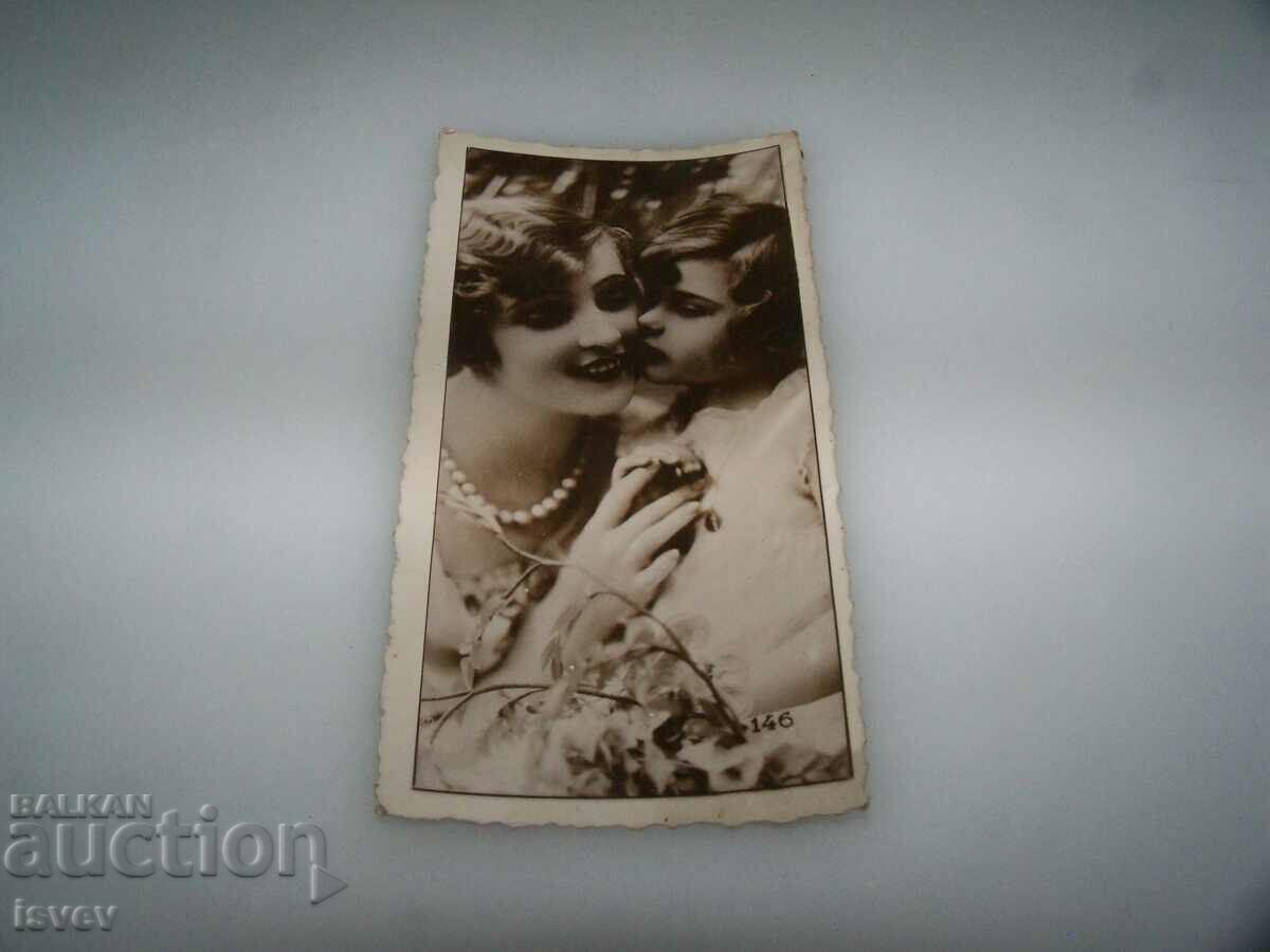 O mică carte romantică veche cu preț 7.00 BGN | € 3.58 O mică carte romantică veche cu preț 7.00 BGN | € 3.58