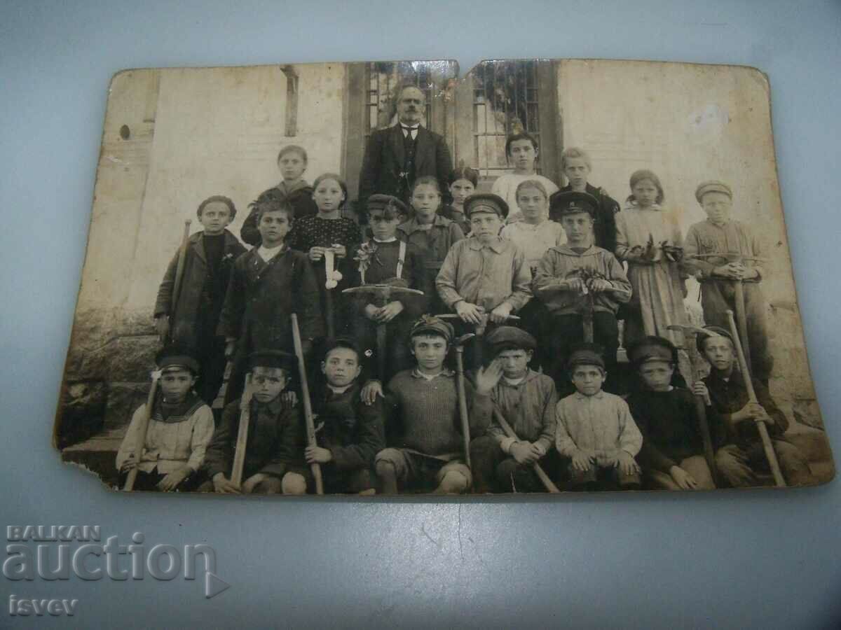 Доставка на Ученици участници в трудова повинност картичка от 1922г. Доставка на Ученици участници в трудова повинност картичка от 1922г.