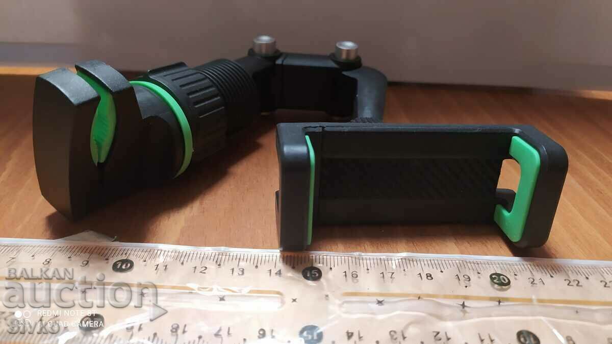 Car phone holder with price 2.99 BGN | € 1.53