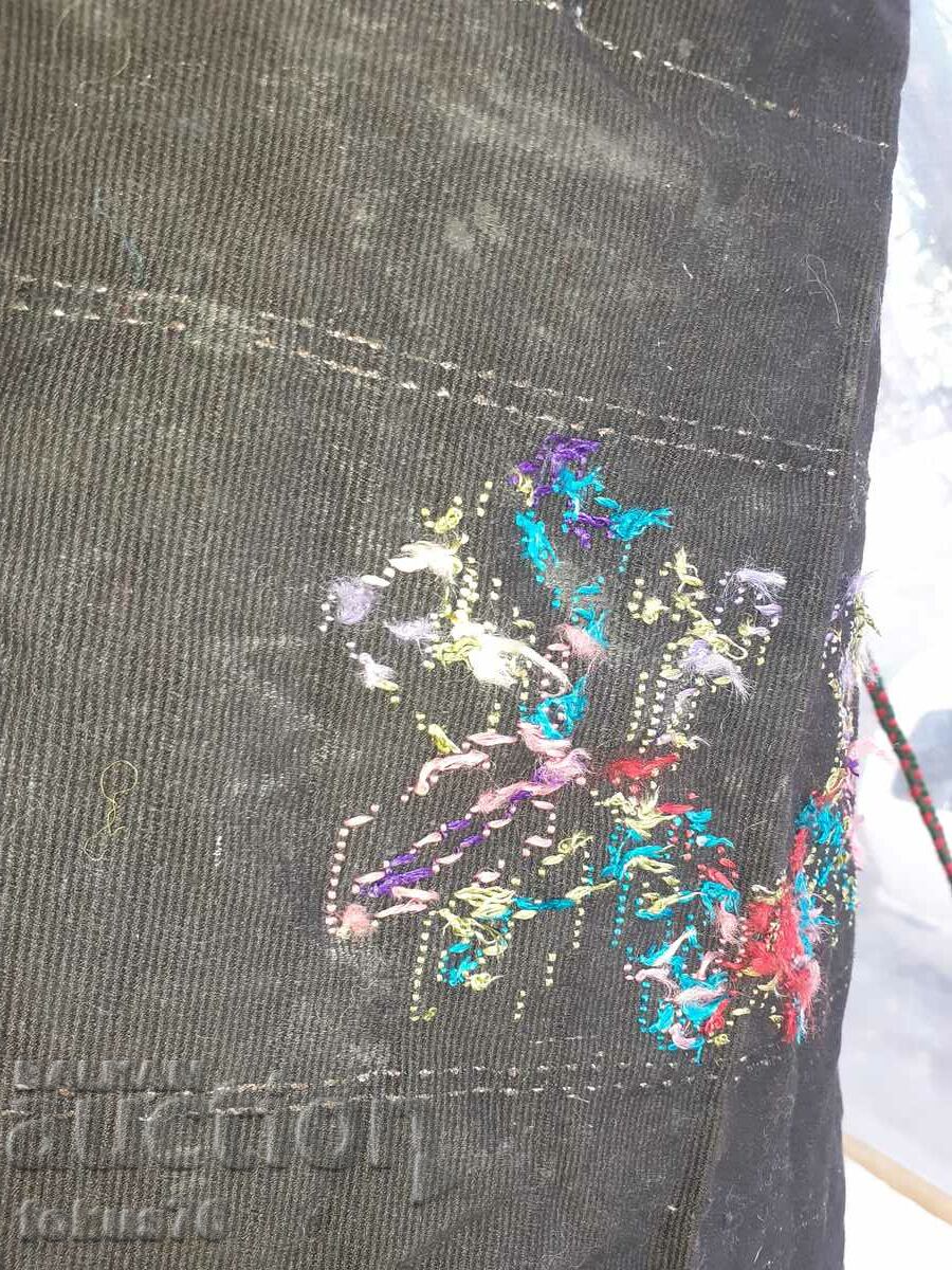 Authentic old apron with costume embroidery - 5