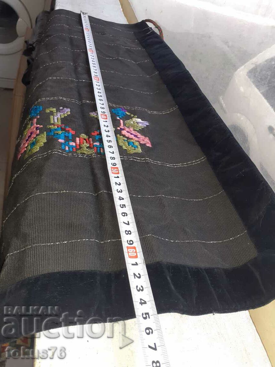 Authentic old apron with costume embroidery - 6