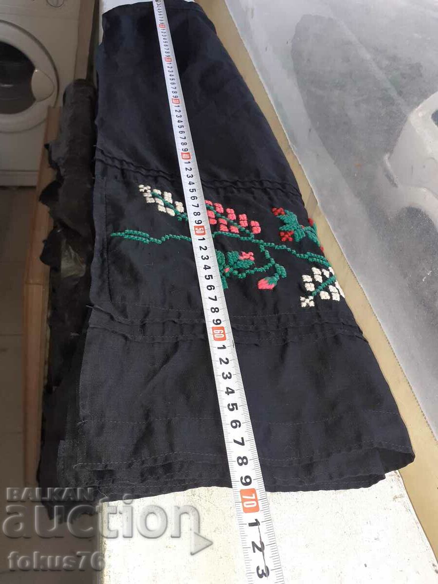 Old apron with costume embroidery - 7