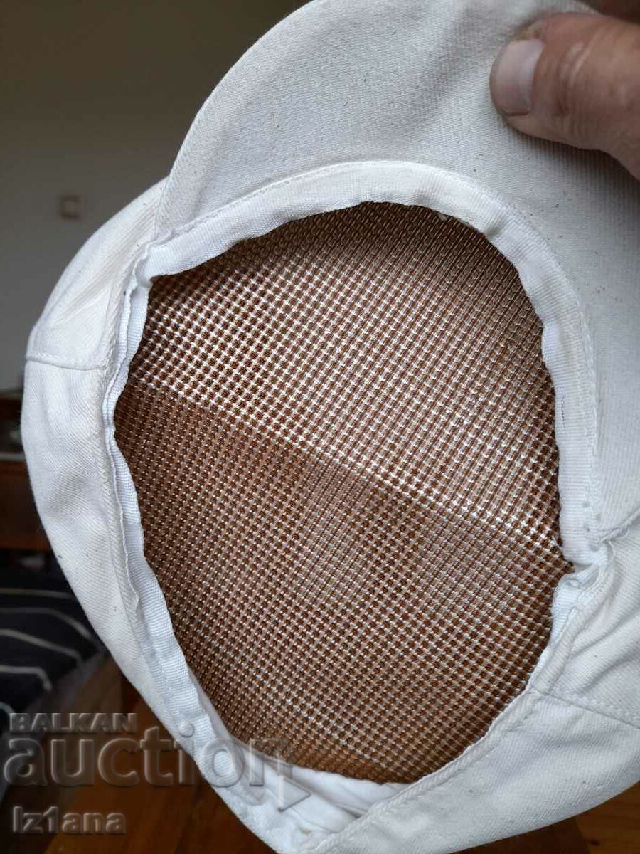 Livrarea Şapcă veche, pălărie