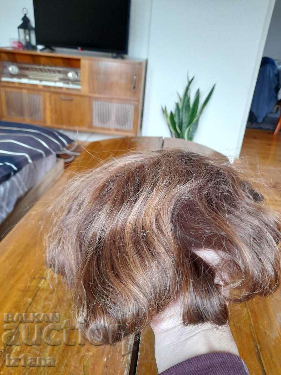 Auction An old wig Auction An old wig