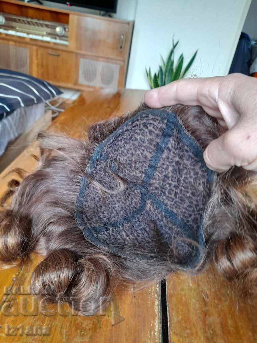 An old wig - 5 An old wig - 5