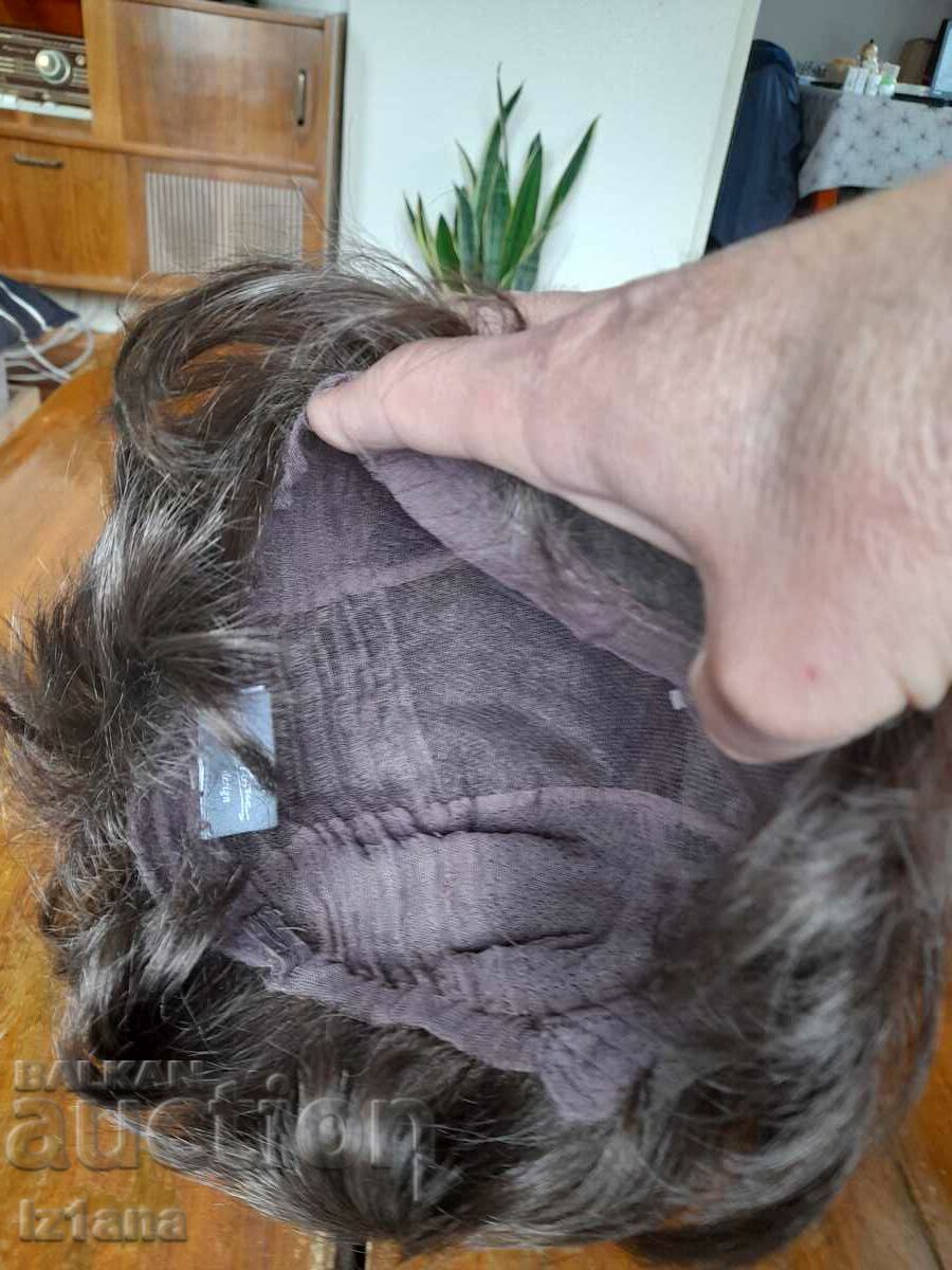 Delivery of An old wig Delivery of An old wig