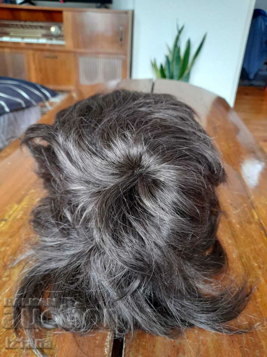 Μια παλιά περούκα