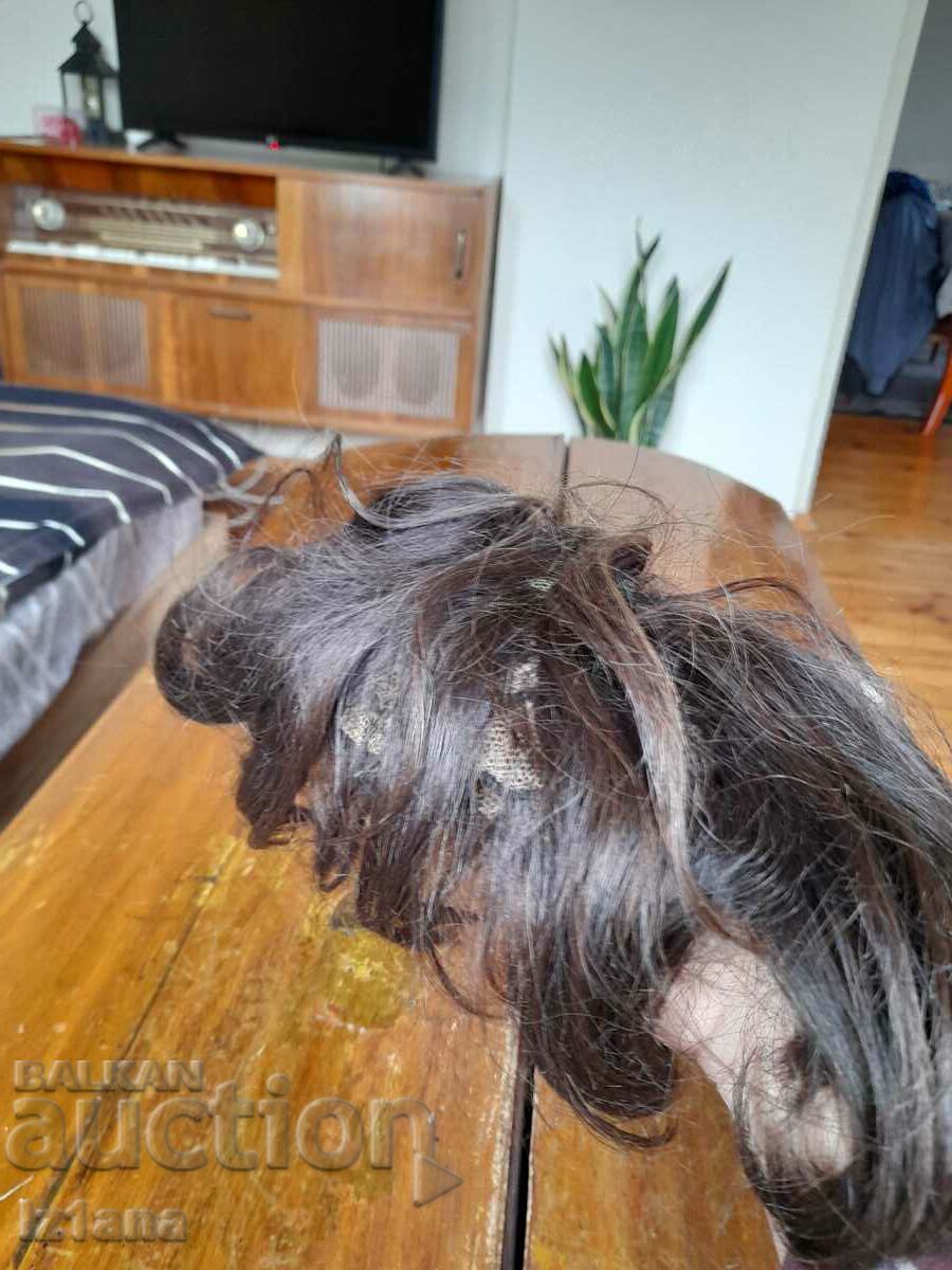 Auction An old wig Auction An old wig