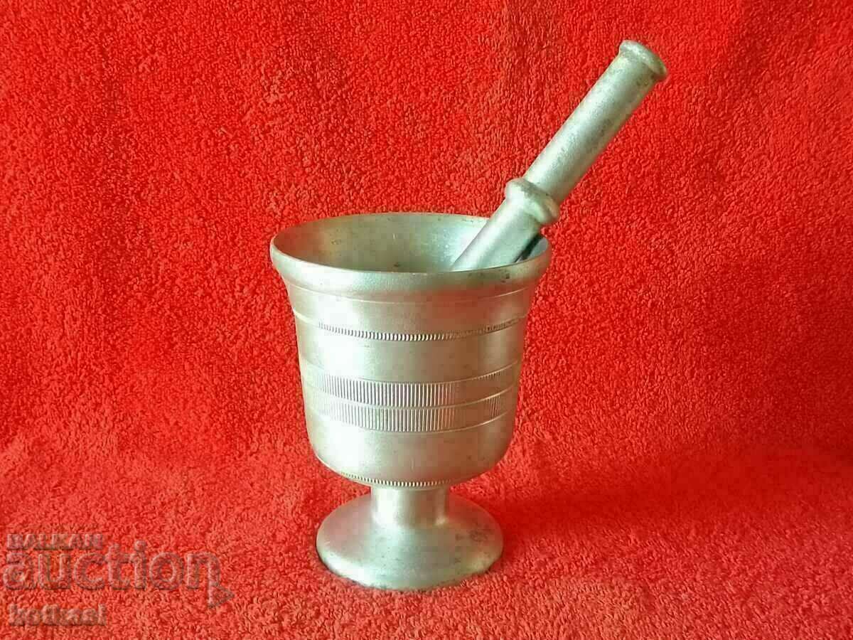 Old mortar made of white metal bronze aluminum mortar with price 35.50 BGN | € 18.15 Old mortar made of white metal bronze aluminum mortar with price 35.50 BGN | € 18.15