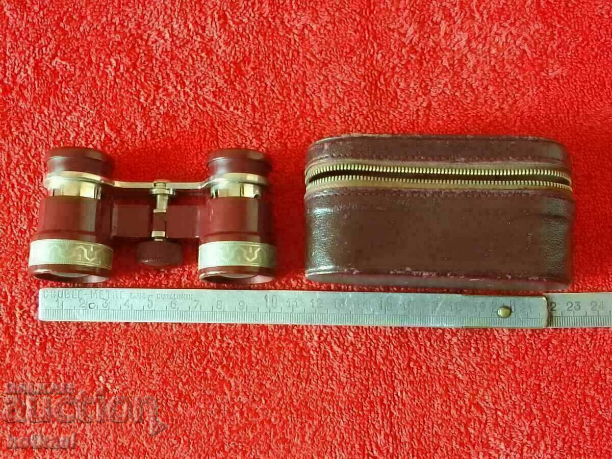 Auction Old theater binoculars with leather case Auction Old theater binoculars with leather case