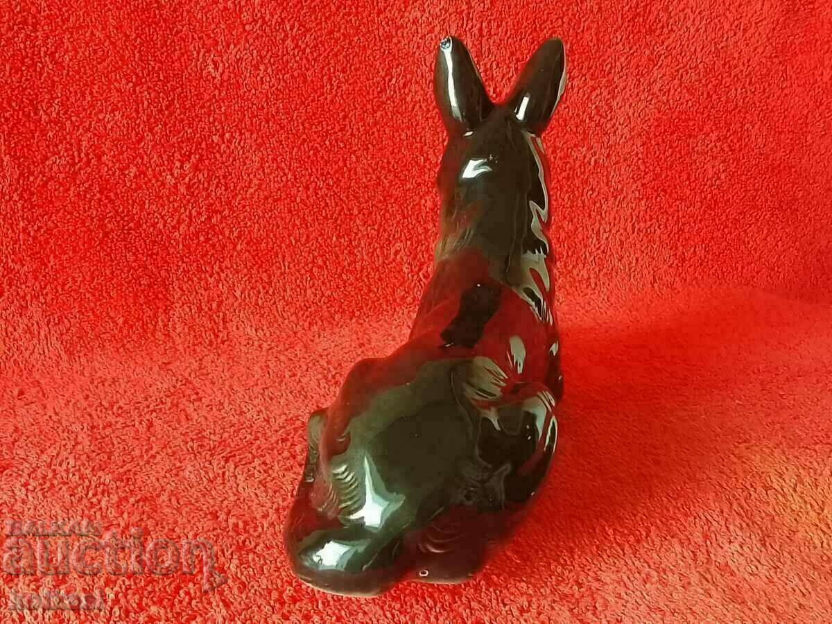 Livrarea Veche figură de porțelan a unui câine marcat Germania Livrarea Veche figură de porțelan a unui câine marcat Germania