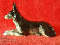 Стара порцеланова фигура на Куче маркирано Германия