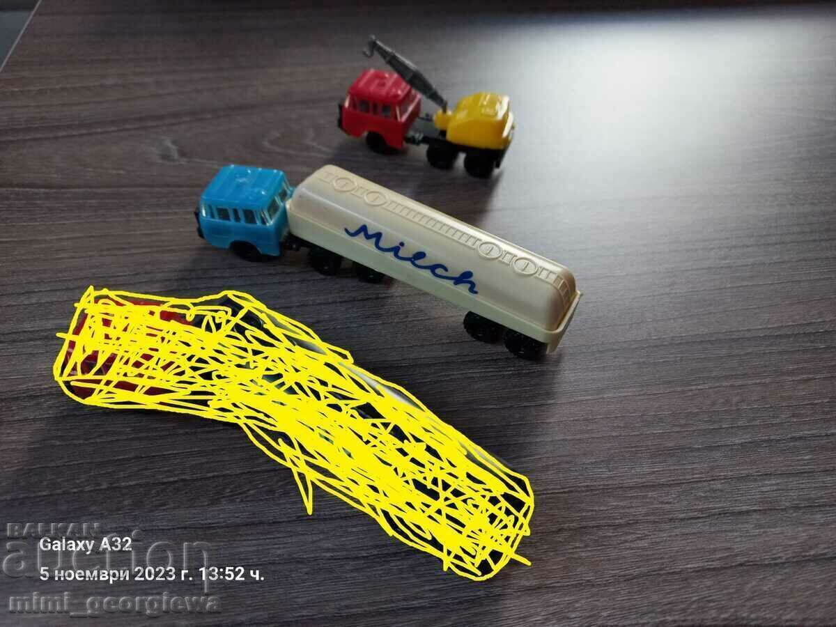 Auction  Lot of "Tatra" trucks in scale TT 1:120, 2 pieces.