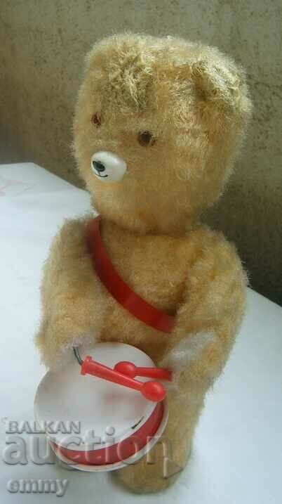 Urs de jucărie mecanică, un urs care cântă la tobă. Cheia lipsește cu preț 22.00 BGN | € 11.25