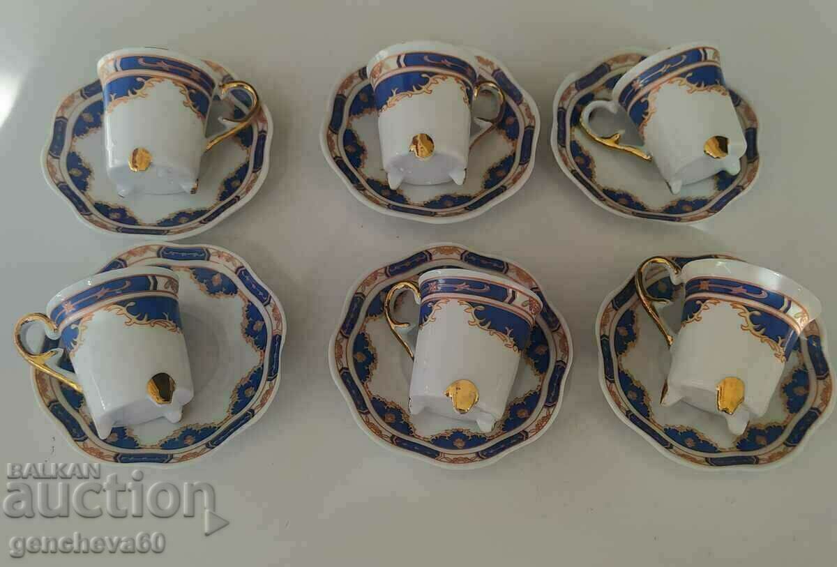 Auction  Porcelain mini coffee service