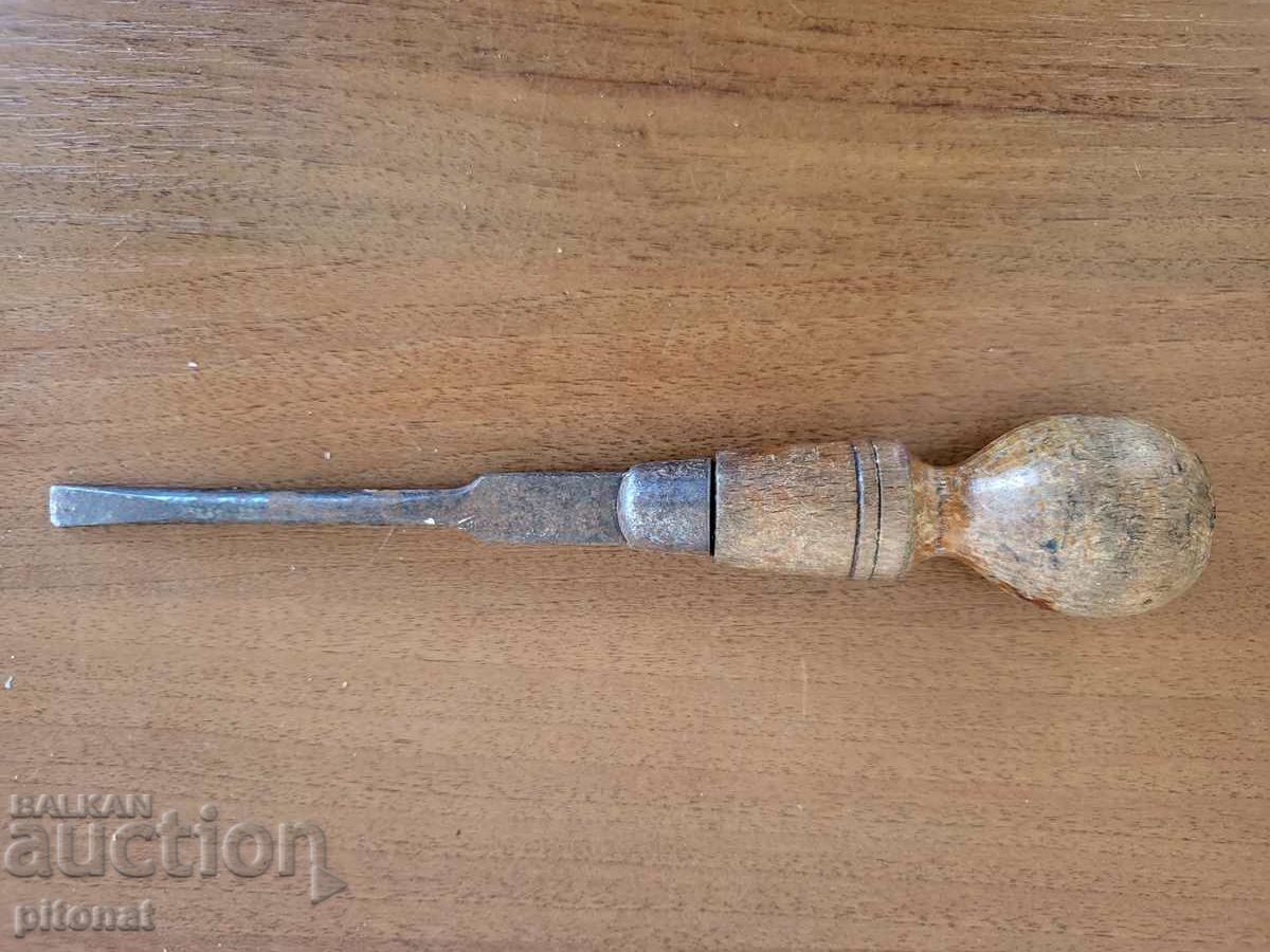 Antique screwdriver with price € 5.00 | 9.78 BGN