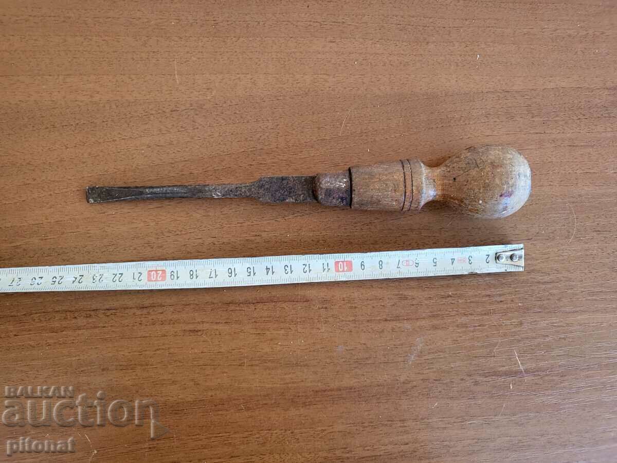 Delivery of Antique screwdriver