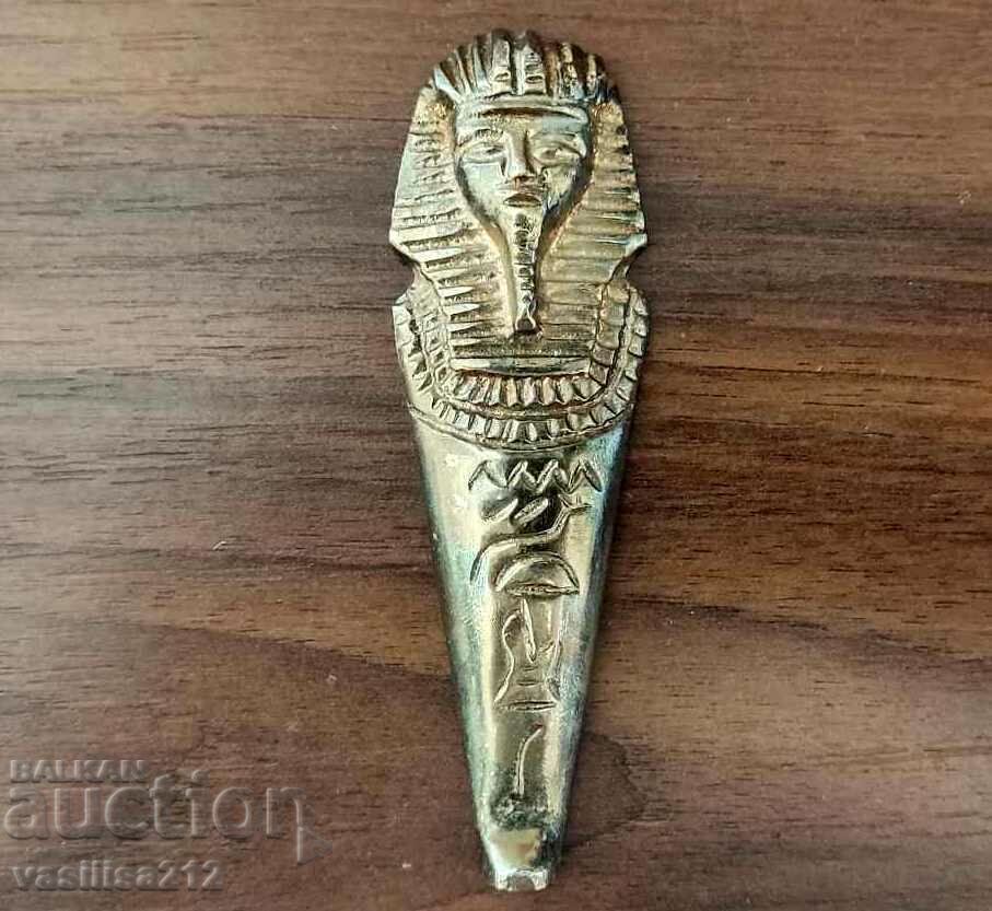 A bronze figure! Egypt with price 15.00 BGN | € 7.67 A bronze figure! Egypt with price 15.00 BGN | € 7.67