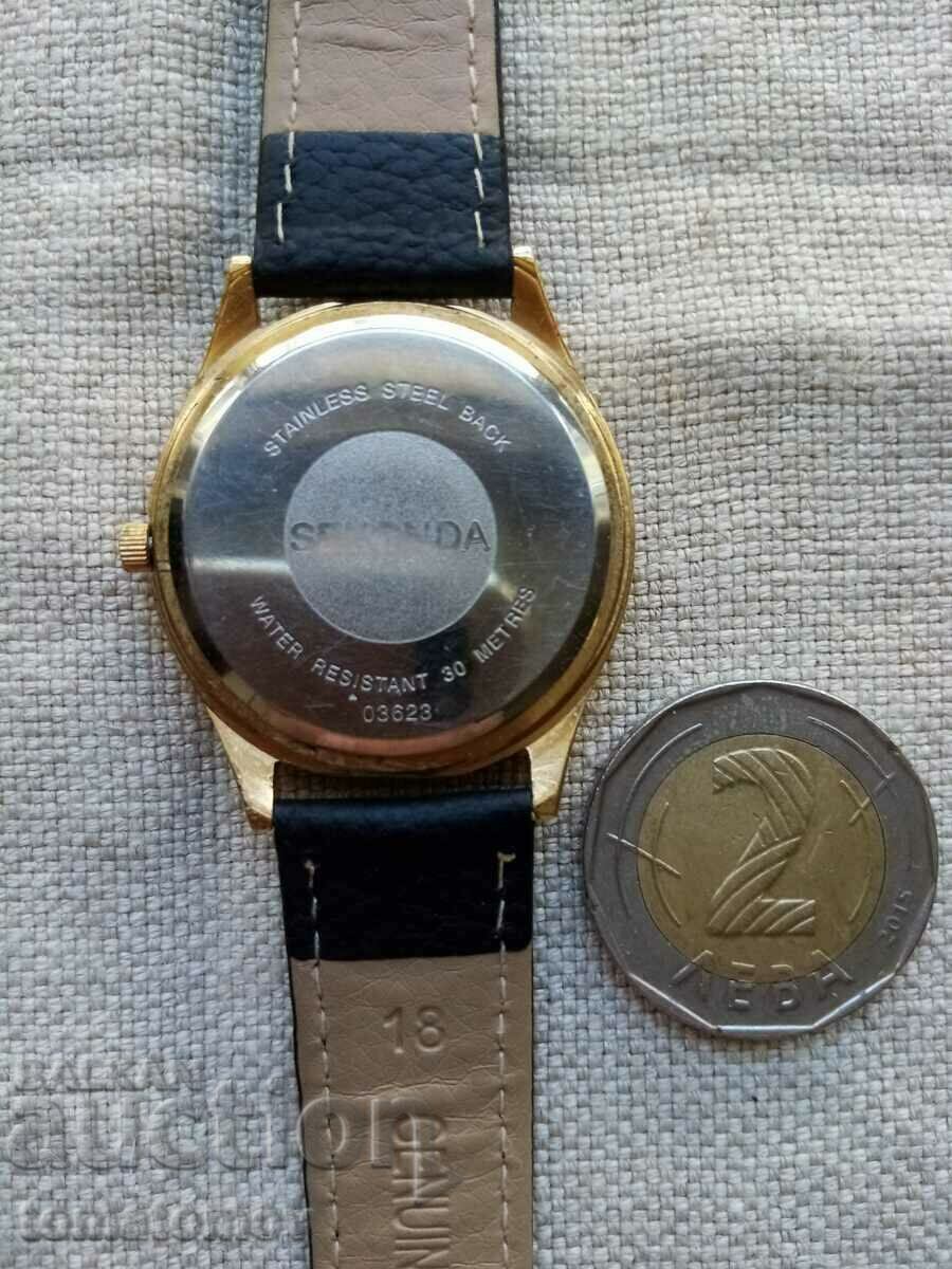 Часовник Seconda работи с цена 20.00 лв. | € 10.23 Часовник Seconda работи с цена 20.00 лв. | € 10.23