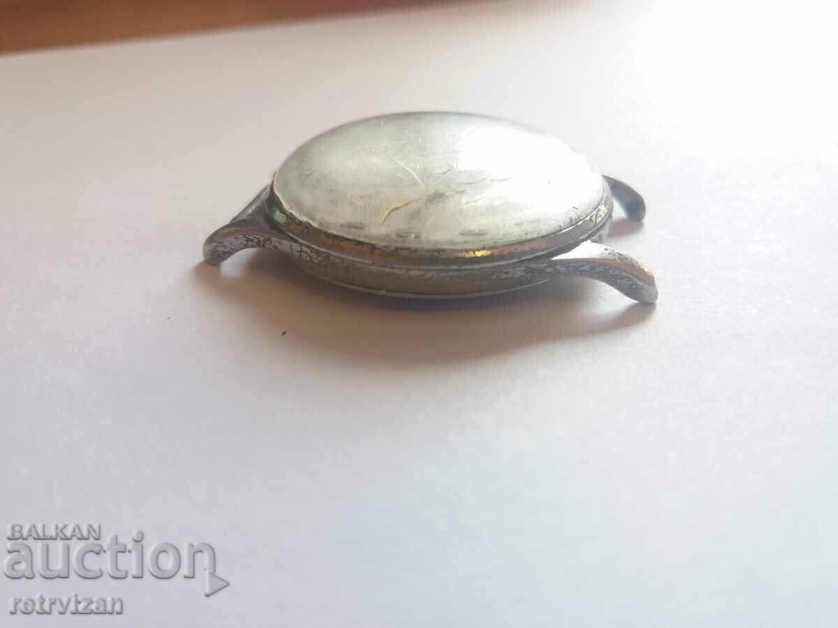 121. Pumnal MUNCITOR cu preț 20.00 BGN | € 10.23