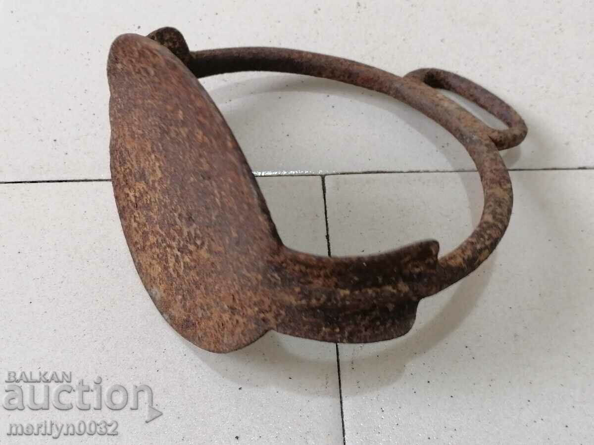 Δημοπρασία Αναβολέας για άλογο ιππικού Δημοπρασία Αναβολέας για άλογο ιππικού