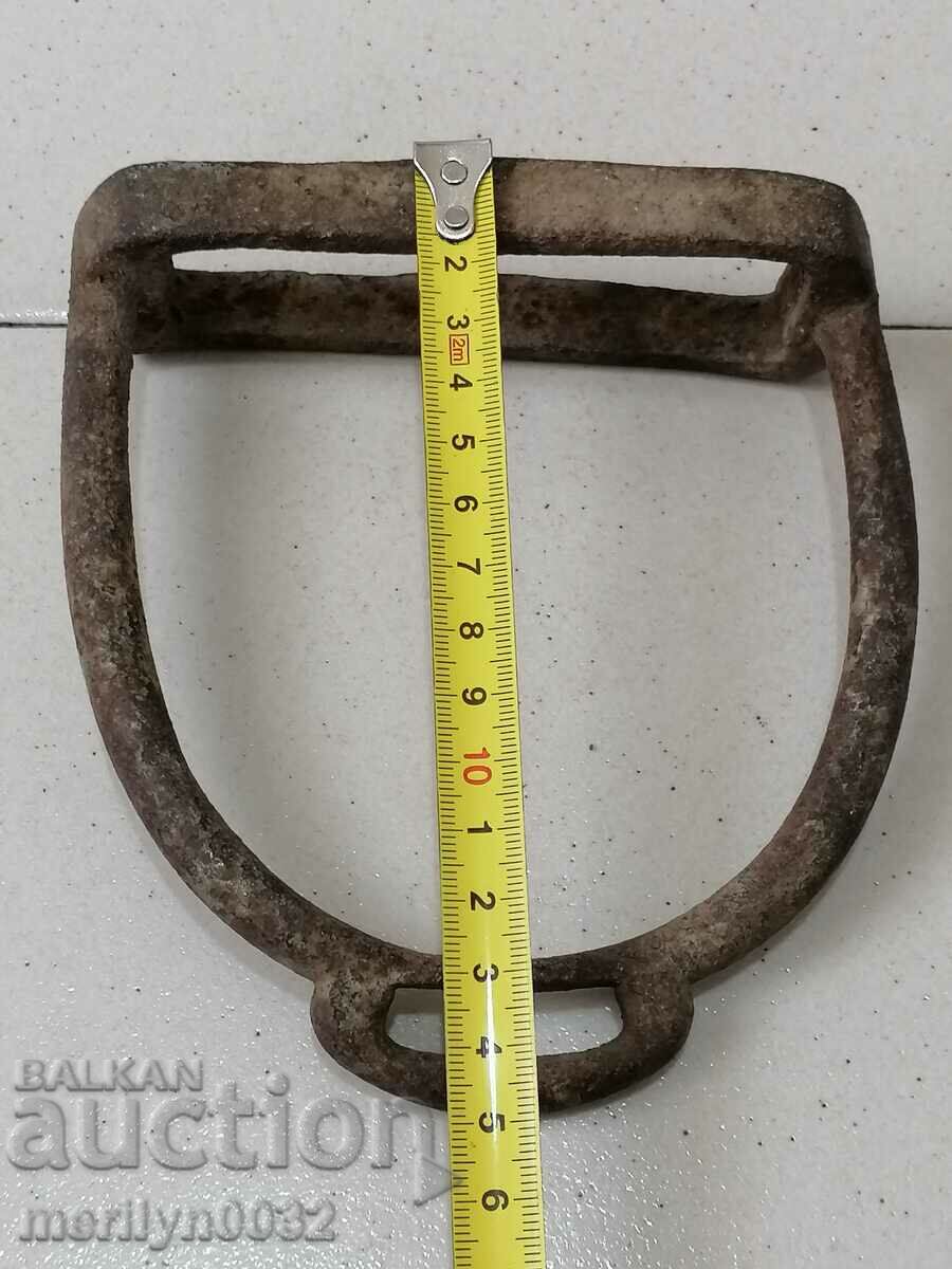 Stirrup for a cavalry horse - 6