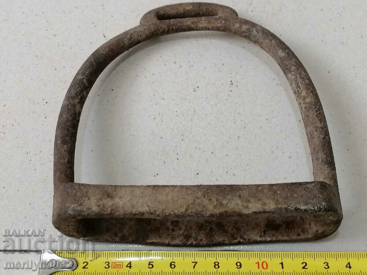 Stirrup for a cavalry horse - 7