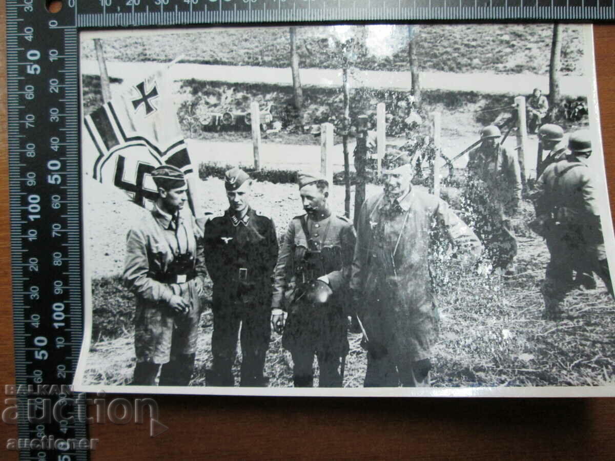 OLD PHOTO OF GERMAN SOLDIERS WWII with price 20.00 BGN | € 10.23 OLD PHOTO OF GERMAN SOLDIERS WWII with price 20.00 BGN | € 10.23