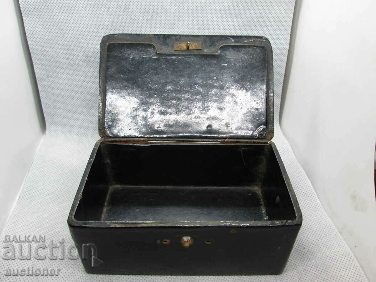 АНТИЧНА РУСКА ЛАКОВА КУТЙКА ТРОЙКА, НИКОЛАЙ 1 - 5