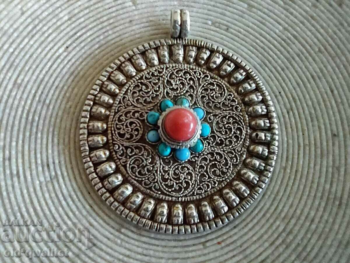 SILVER MEDALLION with Coral and Turquoise, hallmarked with price 397.00 BGN | € 202.98 SILVER MEDALLION with Coral and Turquoise, hallmarked with price 397.00 BGN | € 202.98