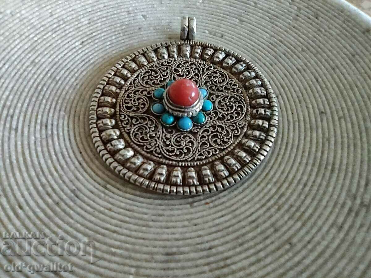 SILVER MEDALLION with Coral and Turquoise, hallmarked - 6 SILVER MEDALLION with Coral and Turquoise, hallmarked - 6