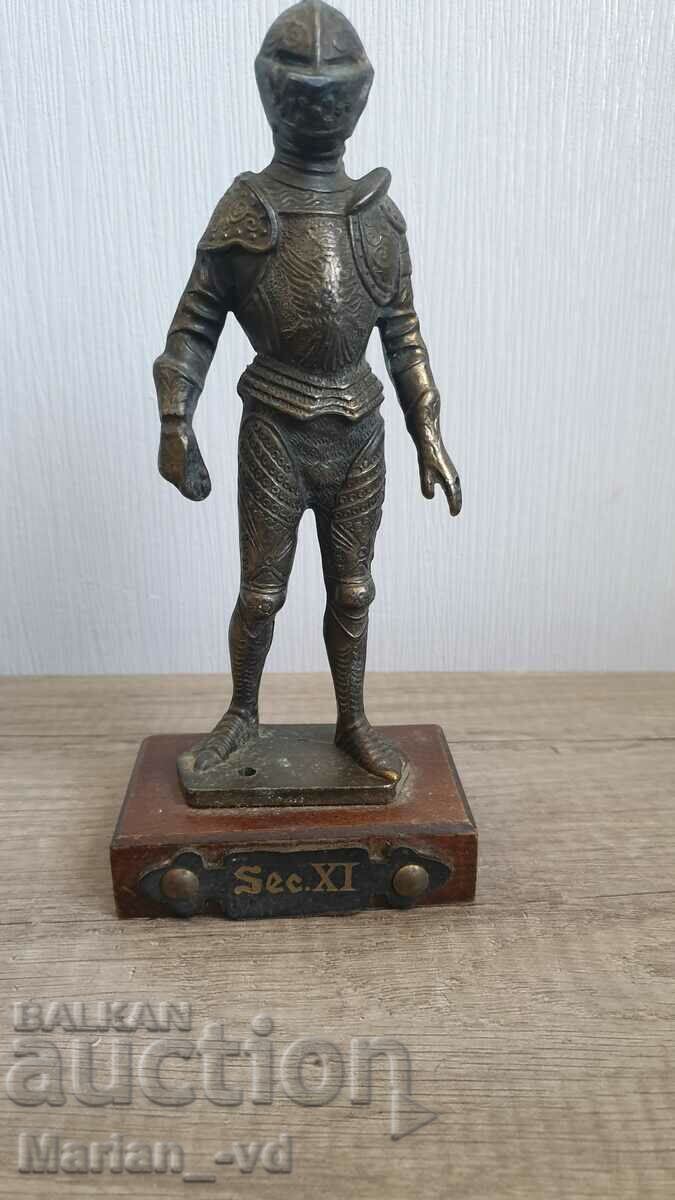 Χάλκινο, τεράστιο αγαλματίδιο ενός ιππότη "Sec.XI" με τιμή 70.00 BGN | € 35.79 Χάλκινο, τεράστιο αγαλματίδιο ενός ιππότη "Sec.XI" με τιμή 70.00 BGN | € 35.79