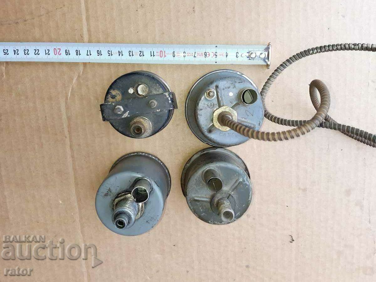 Delivery of Tachometer, thermometer, pressure gauge for an old car Delivery of Tachometer, thermometer, pressure gauge for an old car