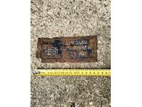 Semn metalic model casa igienica