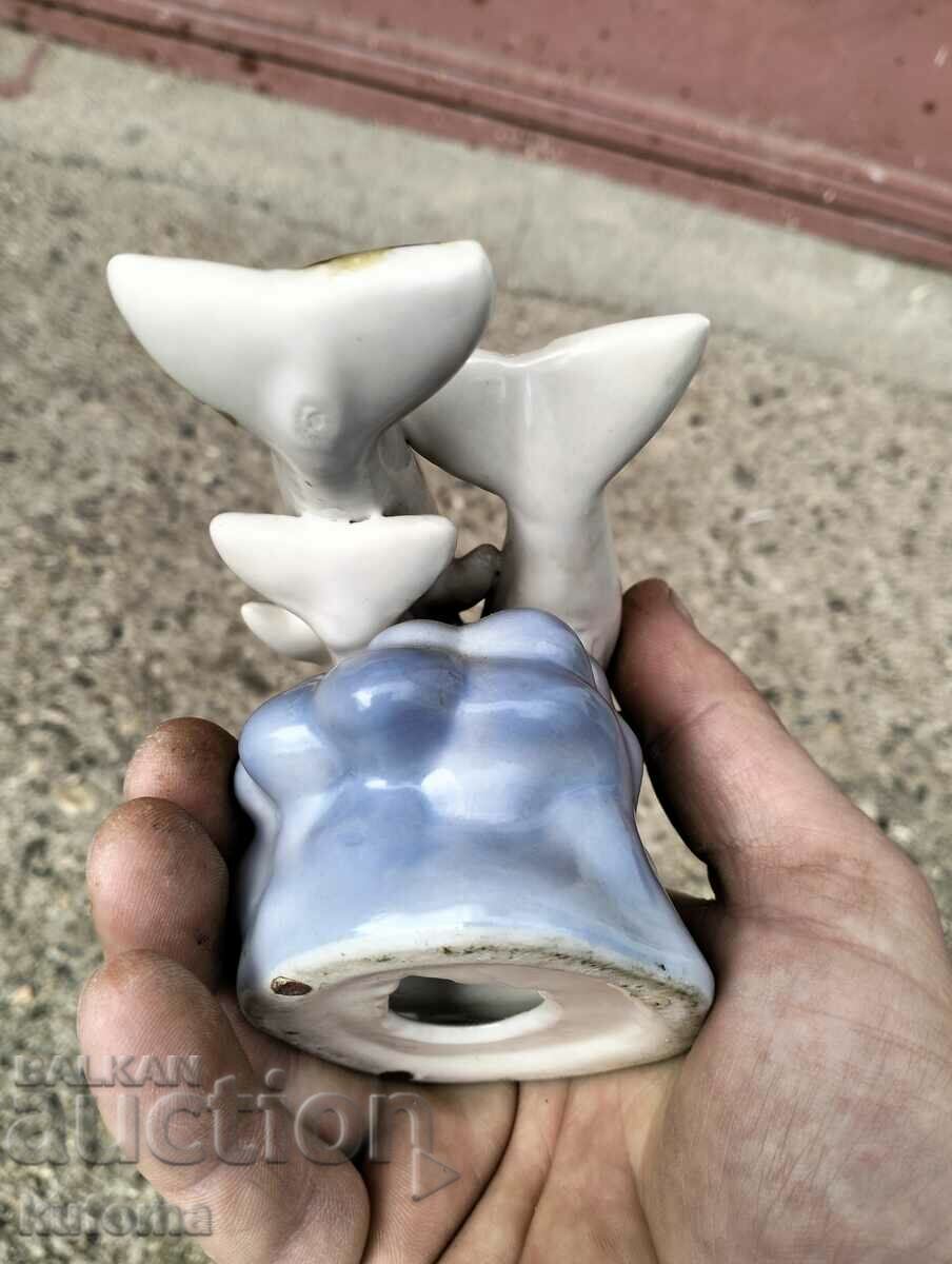 Delivery of Porcelain figurine of dolphins Delivery of Porcelain figurine of dolphins