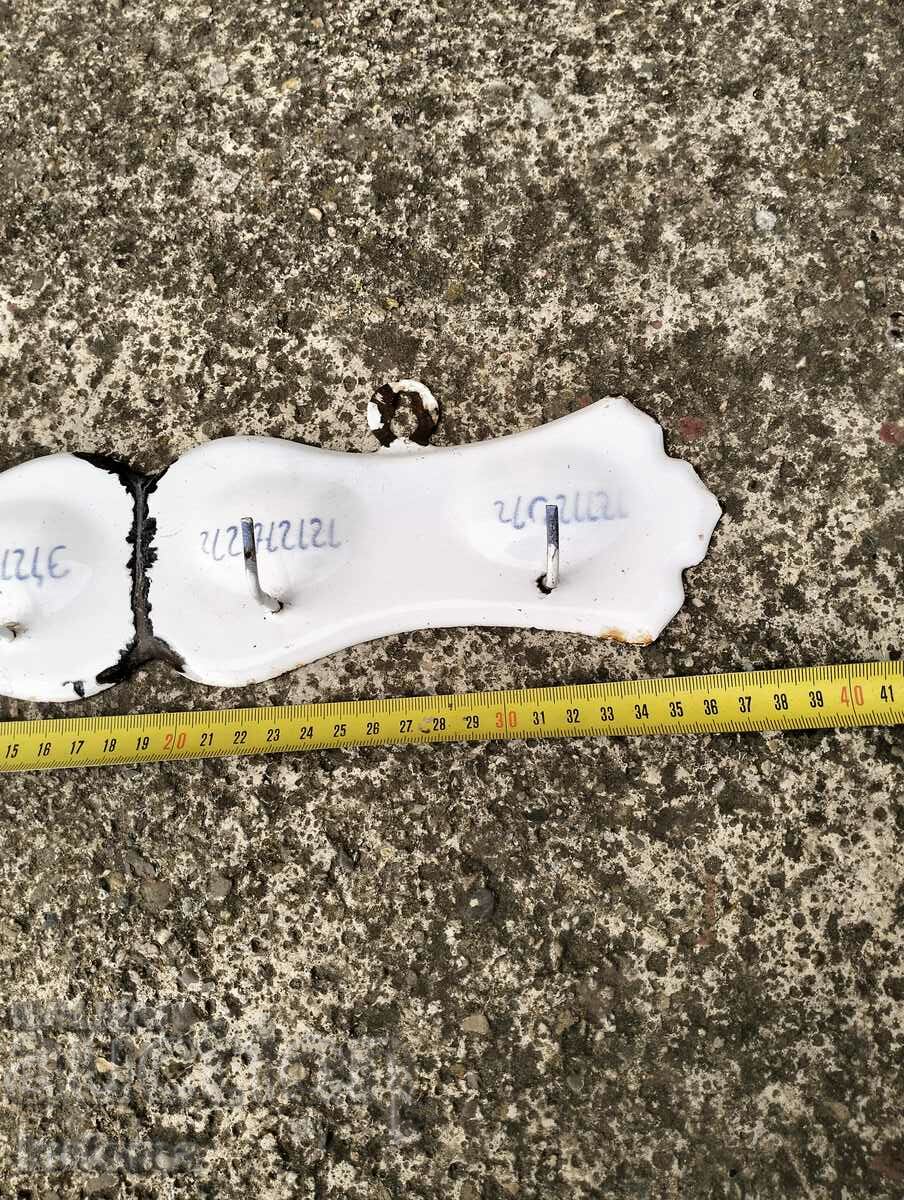 Παλιά σμάλτο κρεμάστρα με τιμή 9.99 BGN | € 5.11 Παλιά σμάλτο κρεμάστρα με τιμή 9.99 BGN | € 5.11