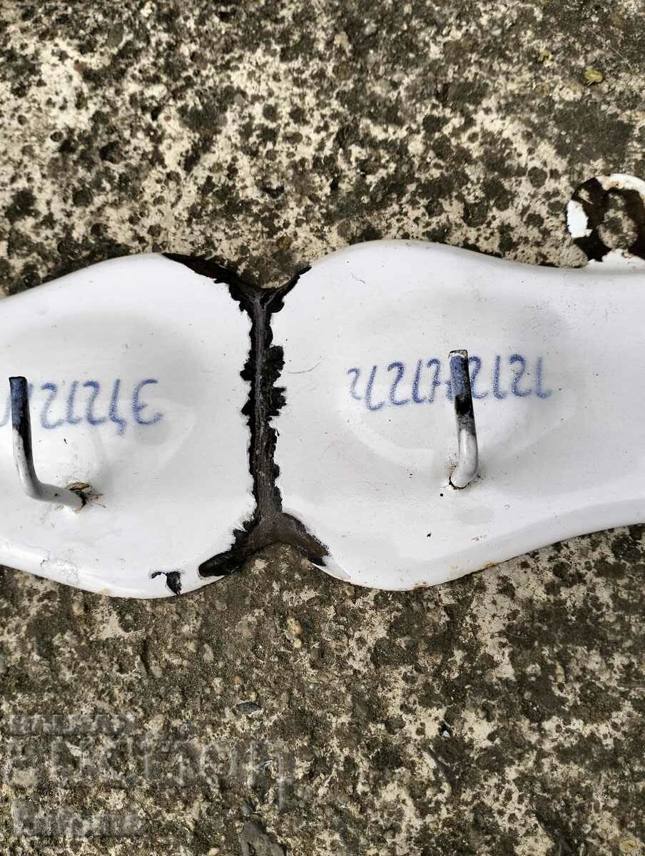 Δημοπρασία Παλιά σμάλτο κρεμάστρα Δημοπρασία Παλιά σμάλτο κρεμάστρα