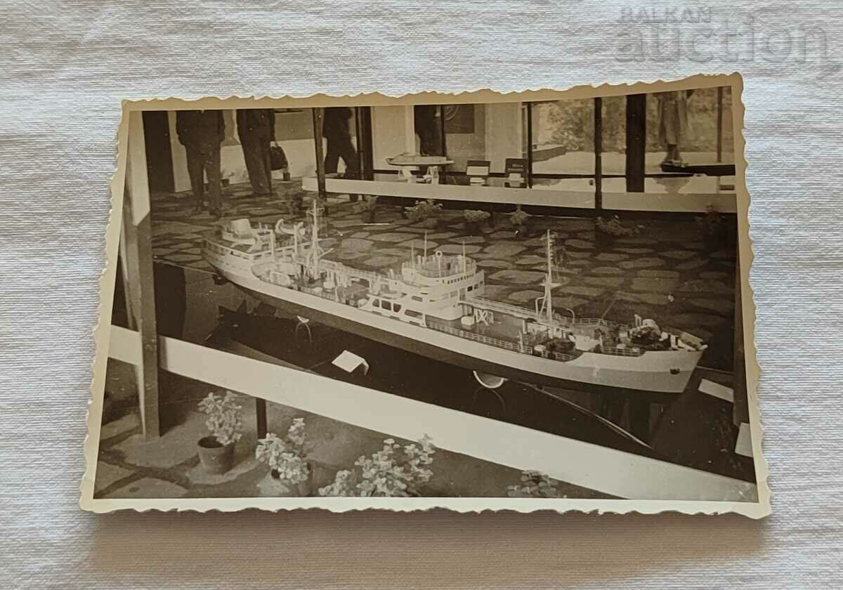 PLOVDIV XIX M.FAIR PALACE OF SHIPBUBUDING 1960 ΦΩΤΟΓΡΑΦΙΑ