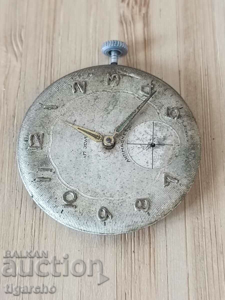 Men's watch movement with price 10.00 BGN | € 5.11 Men's watch movement with price 10.00 BGN | € 5.11