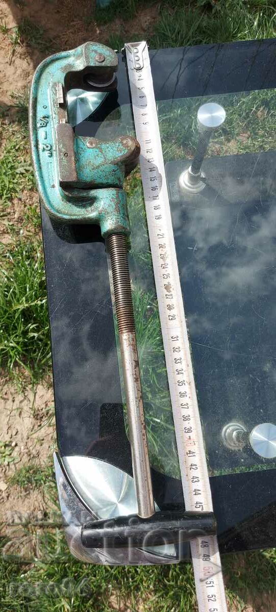 Auction GERMAN PROFESSIONAL PIPE CUTTER 1/8 - 2 INCH Auction GERMAN PROFESSIONAL PIPE CUTTER 1/8 - 2 INCH