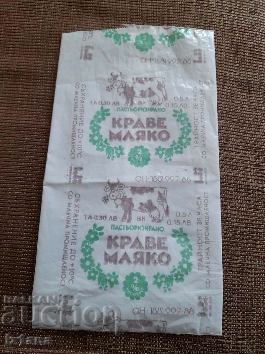 Old packaging of Cow's milk